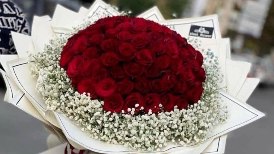 Online flower shop in Tehran with fast and round-the-clock delivery